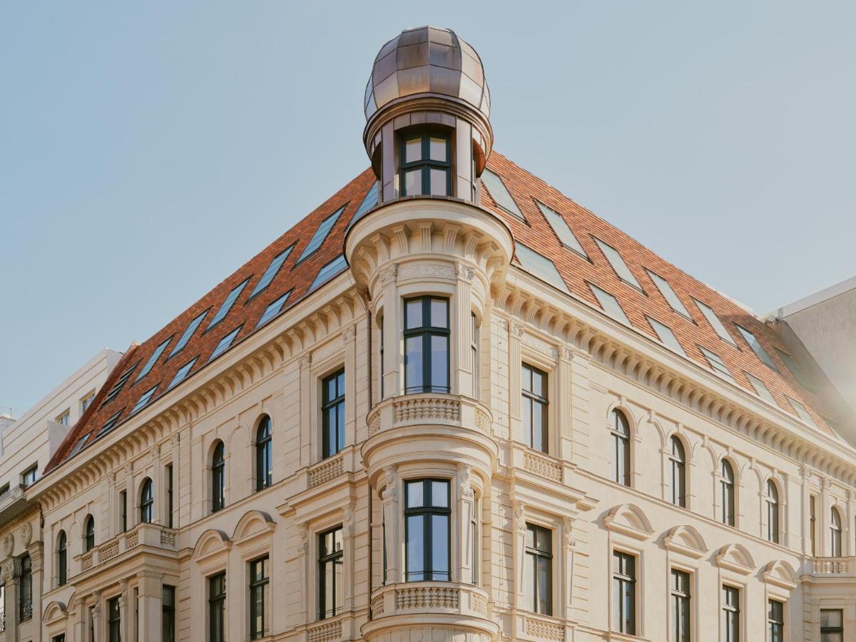 Boutique Hotel Chateau Royal Berlin Dış mekan fotoğraf The building of the German National Museum of Photography in Cologne