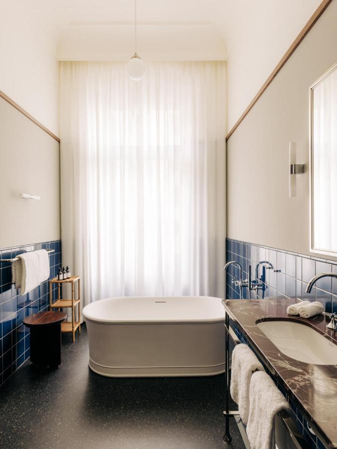 Boutique Hotel Chateau Royal Berlin Dış mekan fotoğraf Bathroom