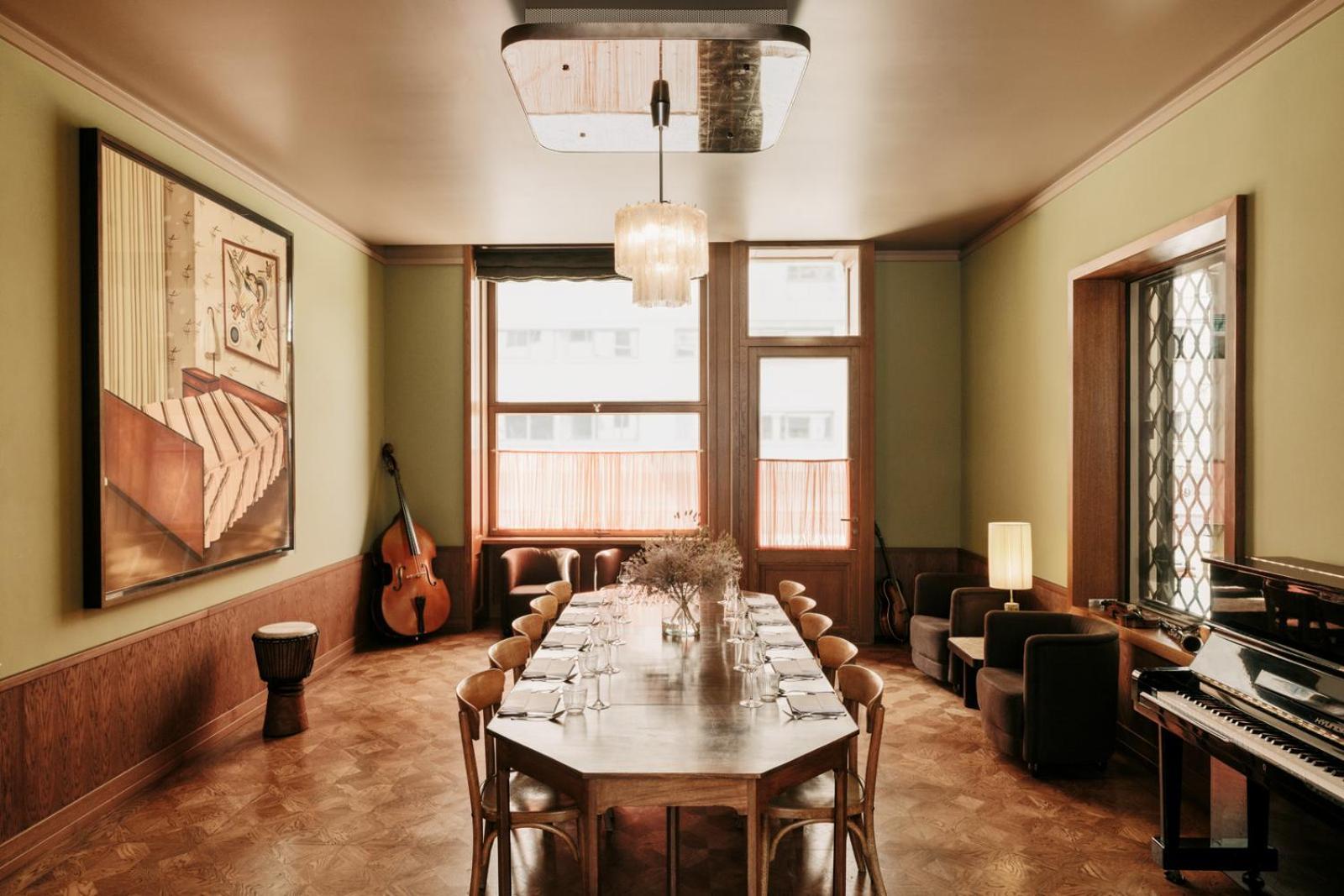 Boutique Hotel Chateau Royal Berlin Dış mekan fotoğraf The dining room at the 2018 edition of the restaurant