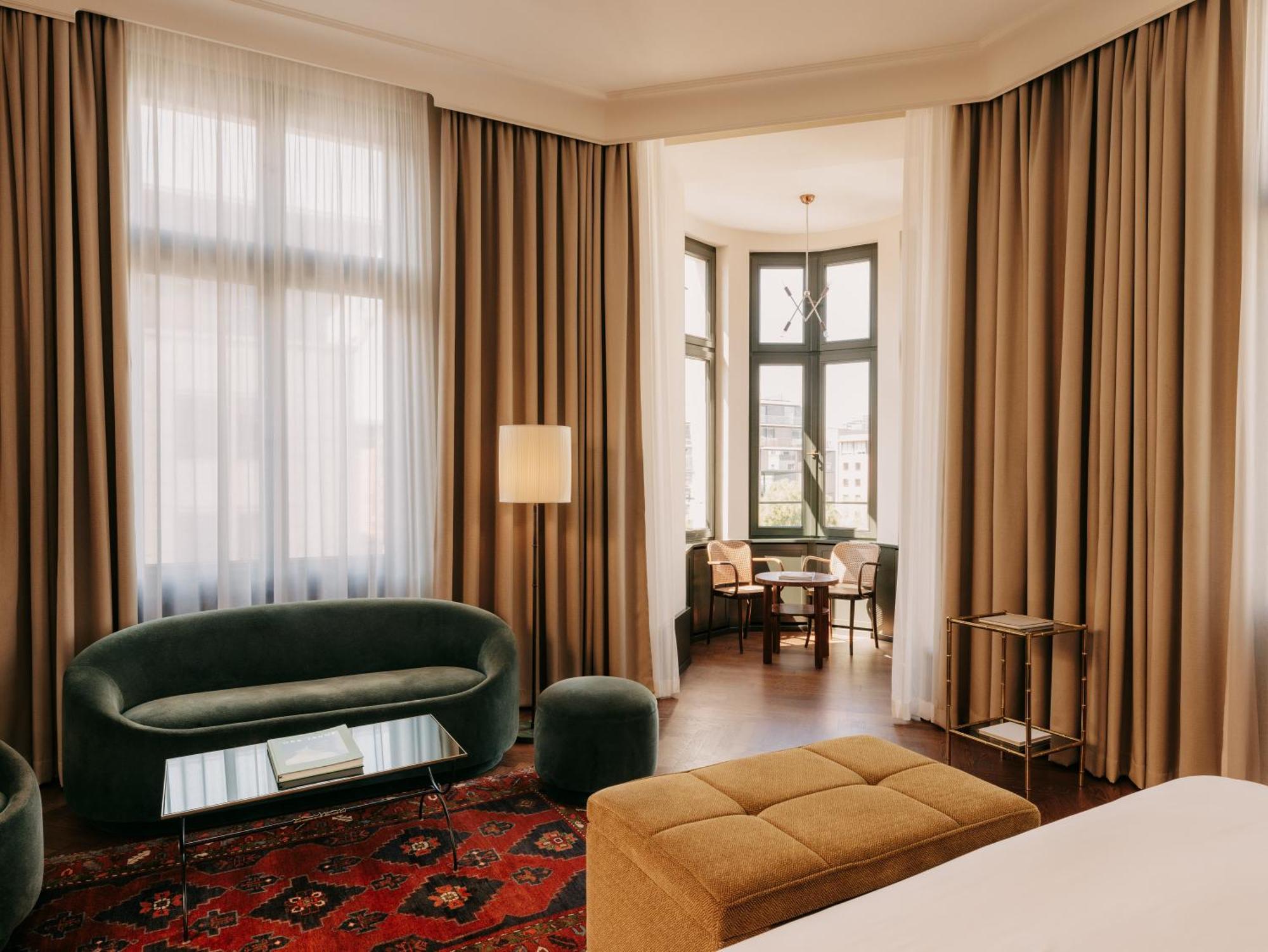 Boutique Hotel Chateau Royal Berlin Dış mekan fotoğraf A suite at the Hotel Axelmannstein